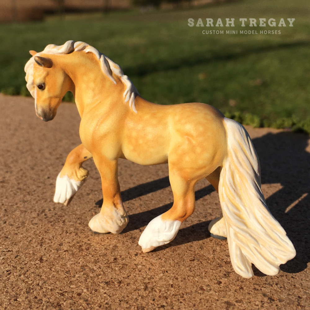 Custom mini Model horse by Sarah Tregay