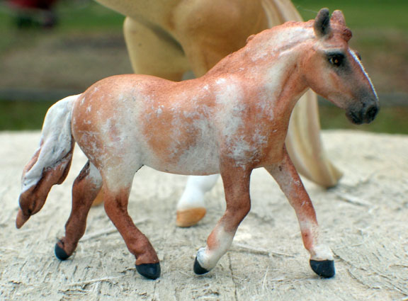 custom mini model horse by Sarah Tregay (micro mini)
