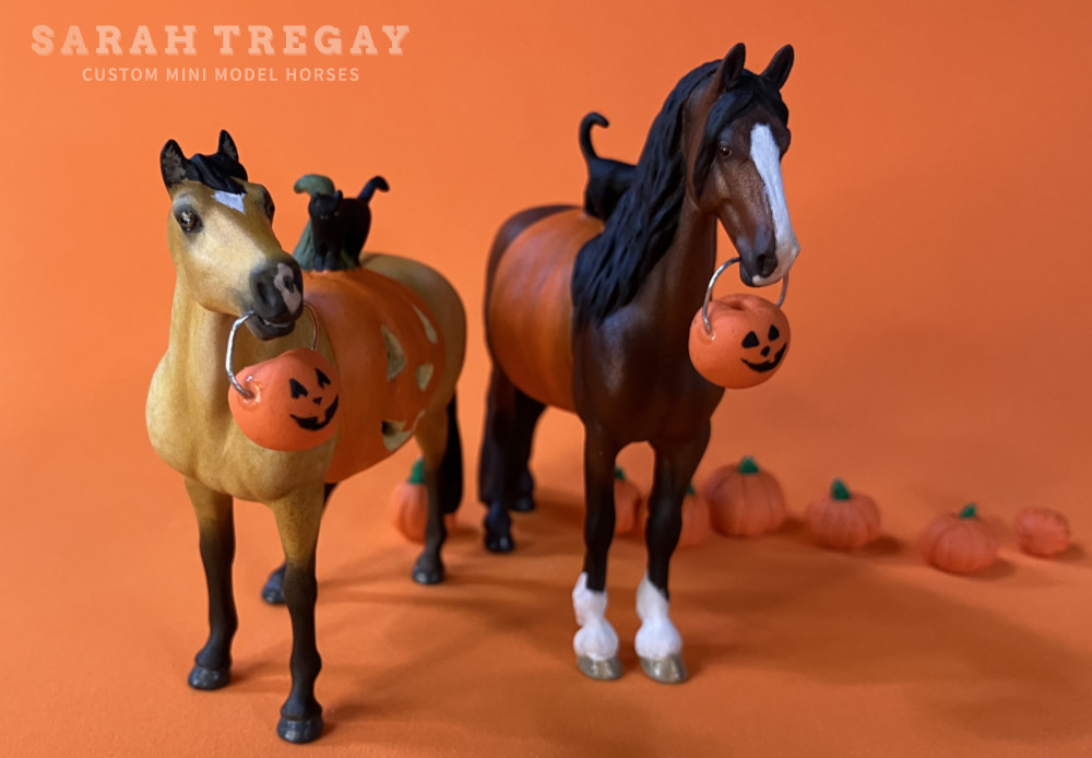 Halloween Model Horse Bay / Clydesdale x Frieisan Stallion, Trick-or-treat, Custom Breyer Stablemate by Sarah Tregay, a Custom Mini/ Stablemate Model Horse with cat and a pumpkin belly Jack-o-lantern