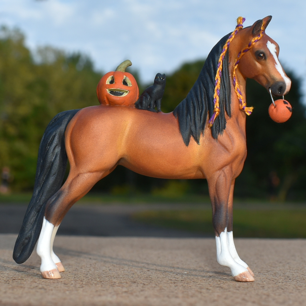 Breyer custom stablemate trick-or-treating halloween model horse by Sarah Tregay